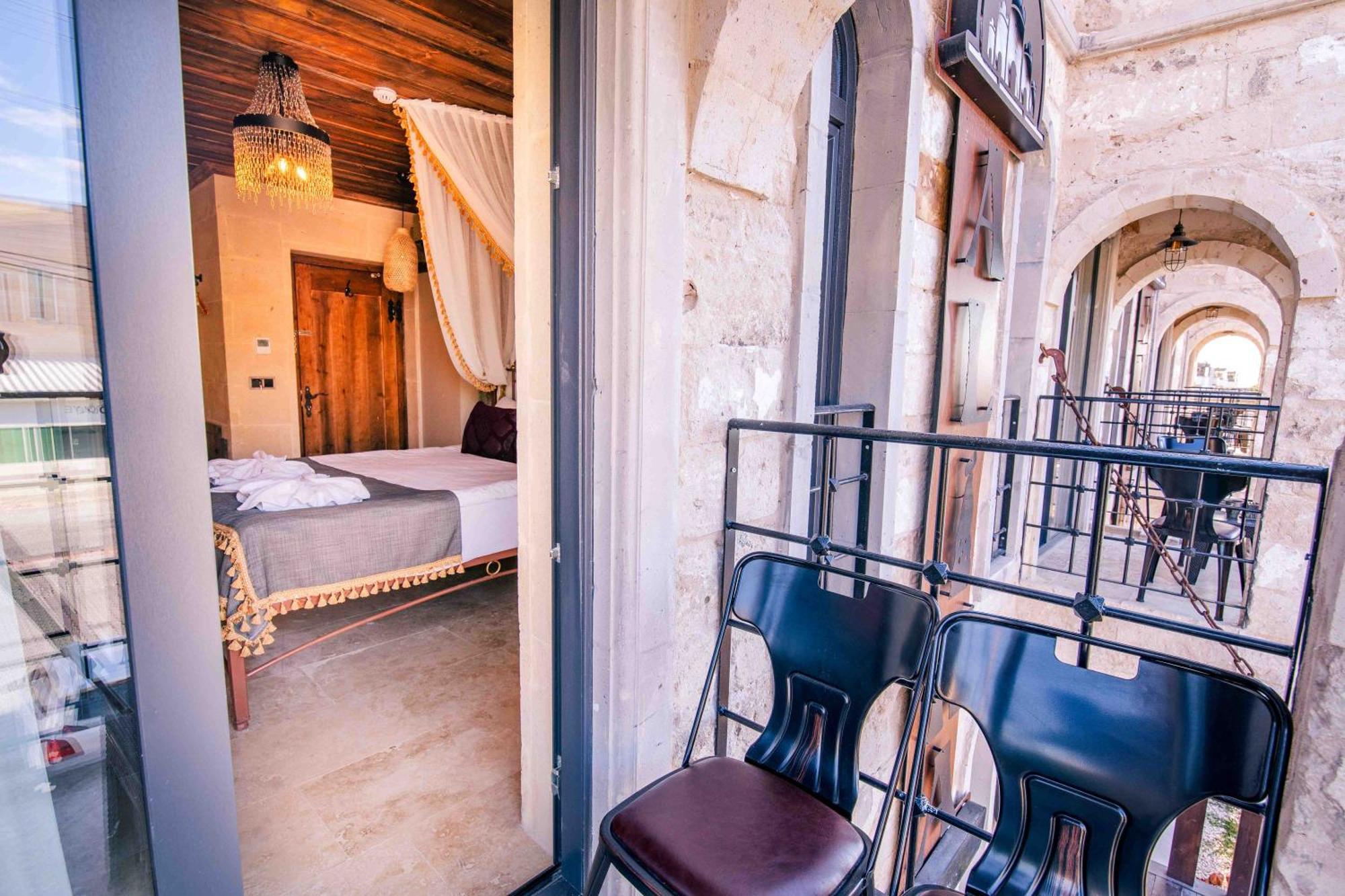 Alika Castle House Hotel Ючхисар Екстериор снимка