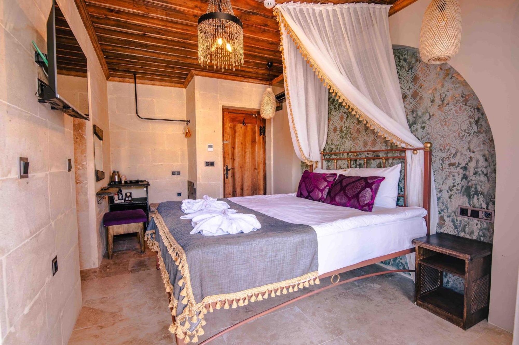 Alika Castle House Hotel Ючхисар Екстериор снимка