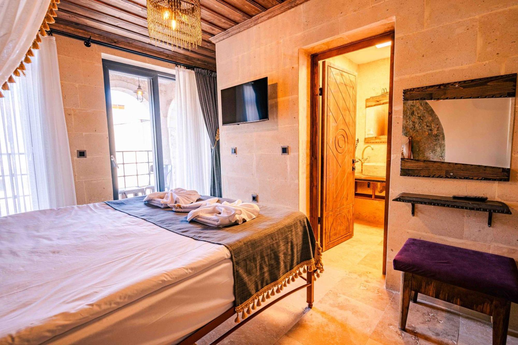Alika Castle House Hotel Ючхисар Екстериор снимка
