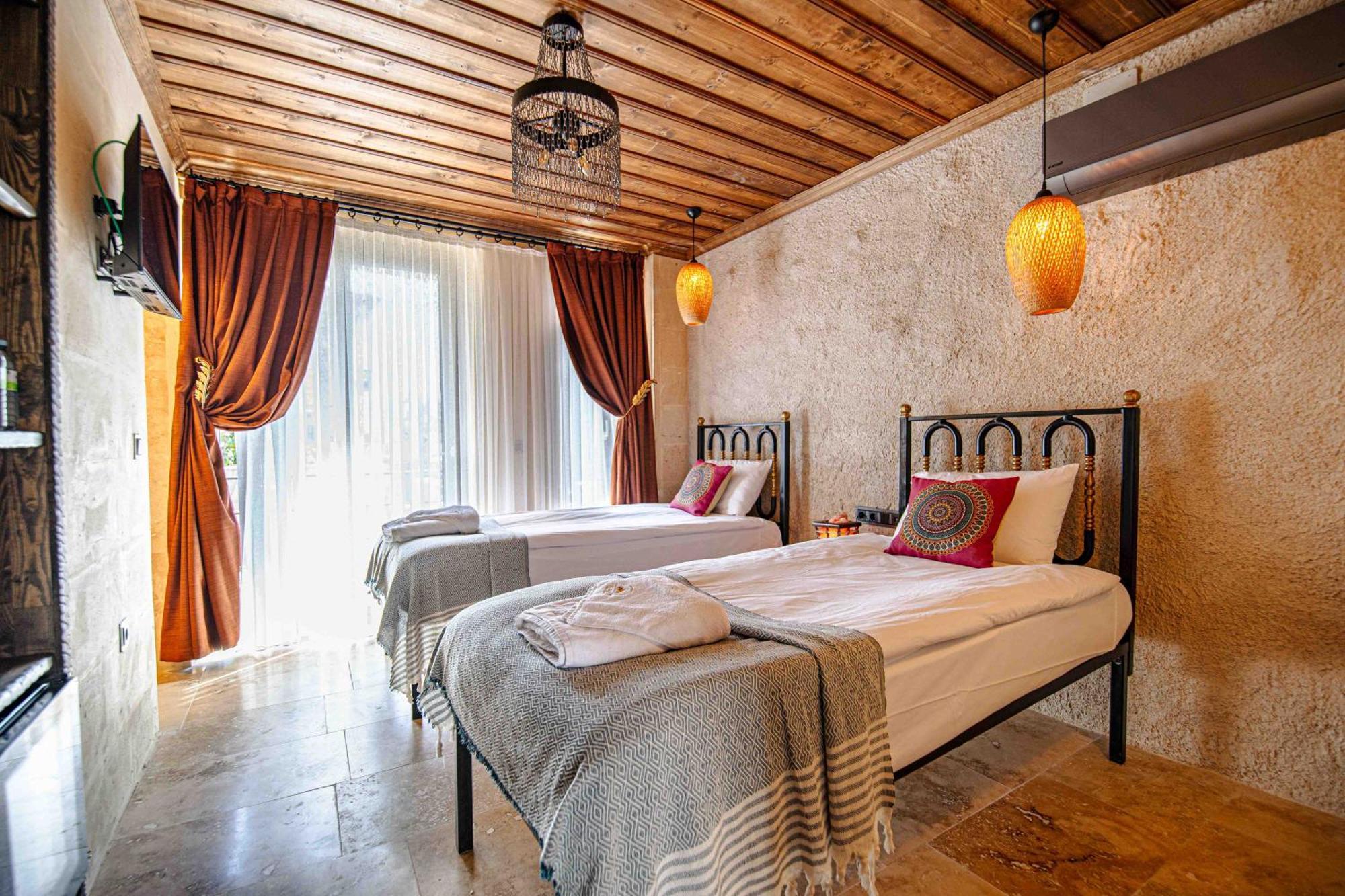 Alika Castle House Hotel Ючхисар Екстериор снимка