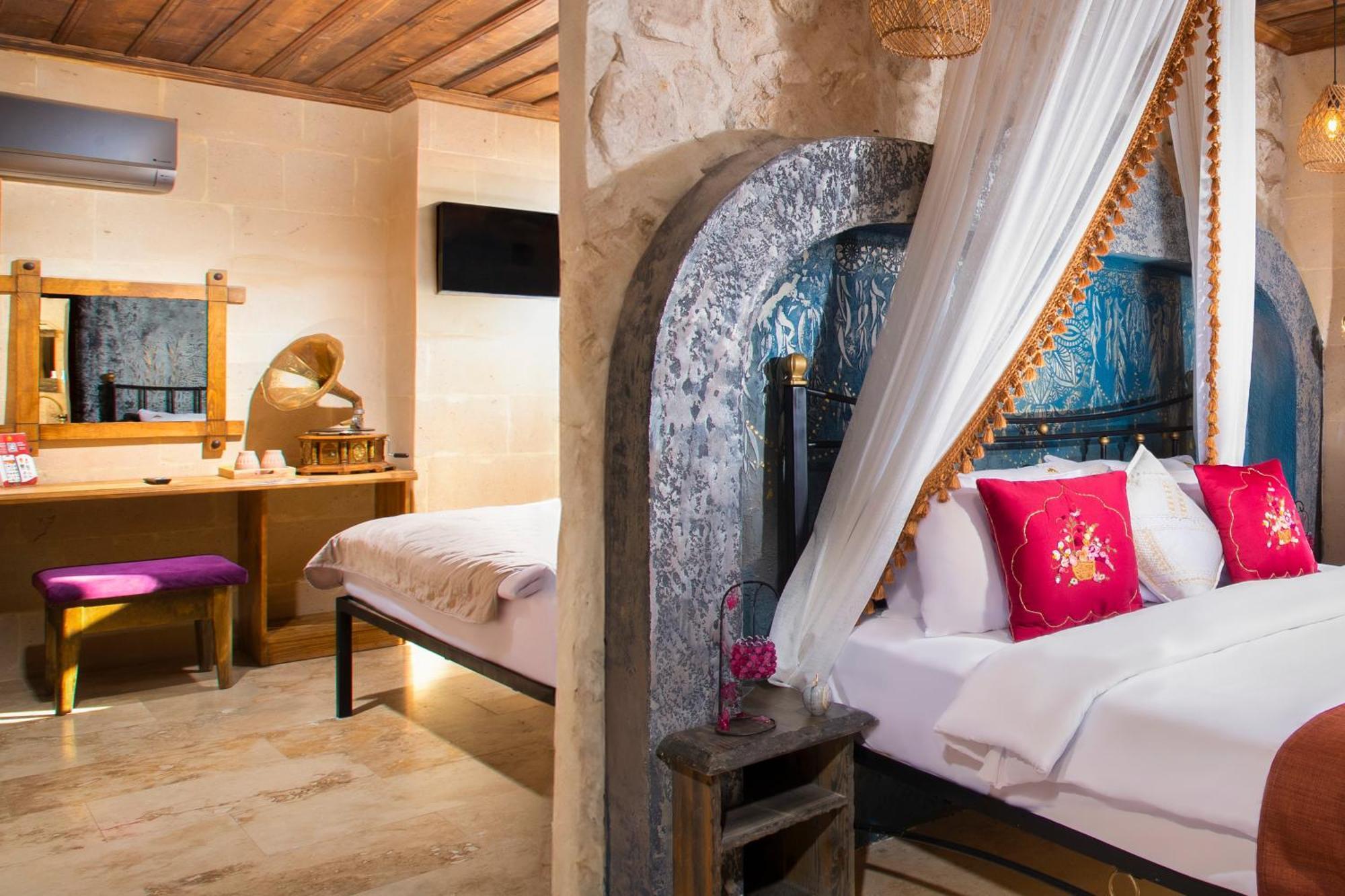 Alika Castle House Hotel Ючхисар Екстериор снимка