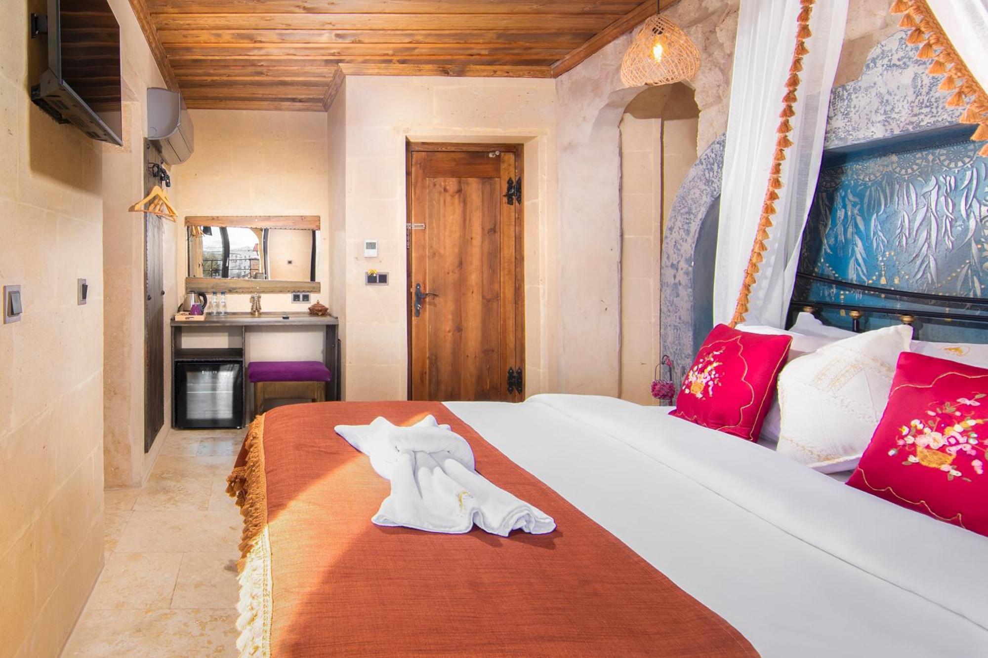 Alika Castle House Hotel Ючхисар Екстериор снимка