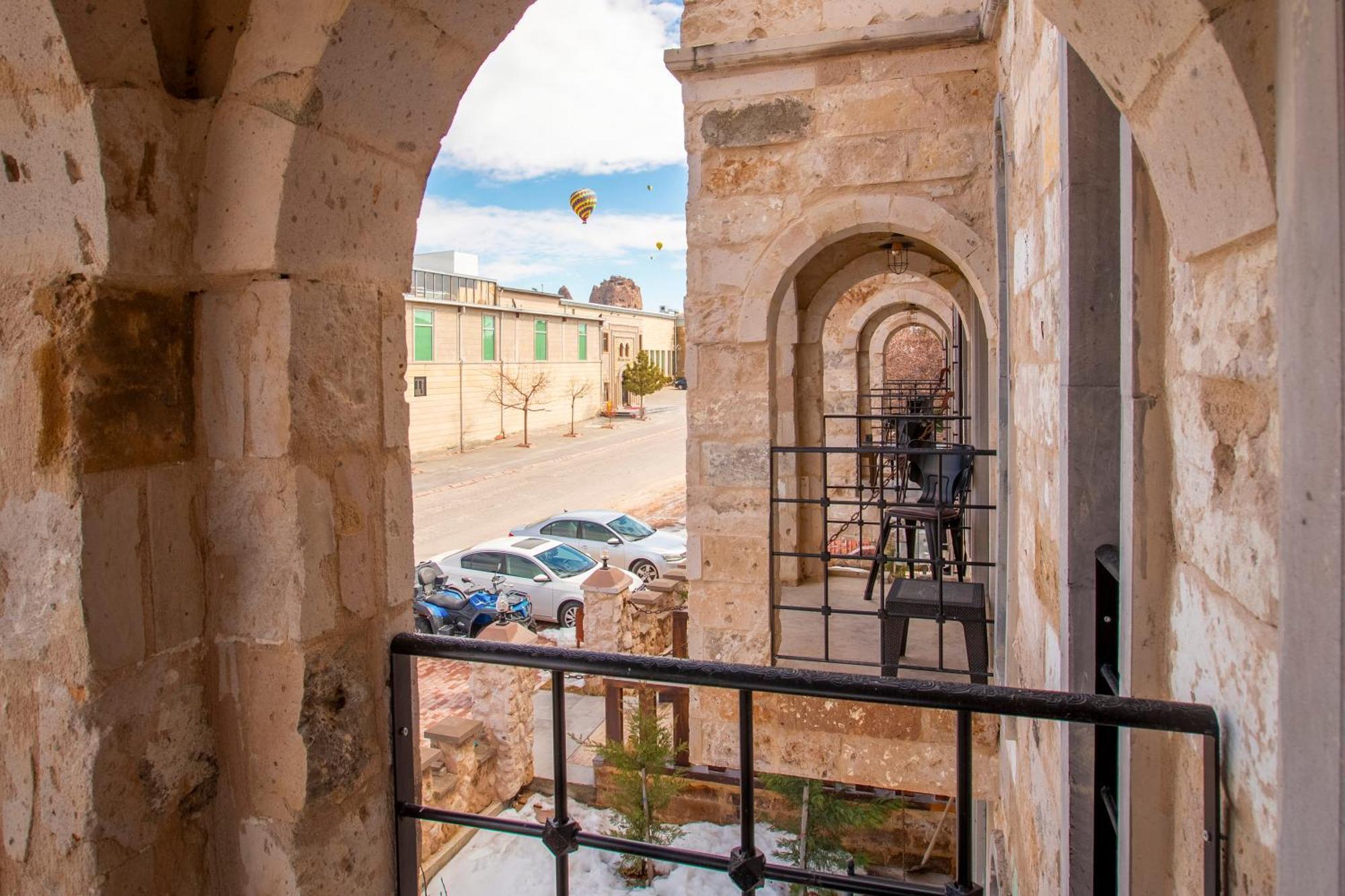 Alika Castle House Hotel Ючхисар Екстериор снимка