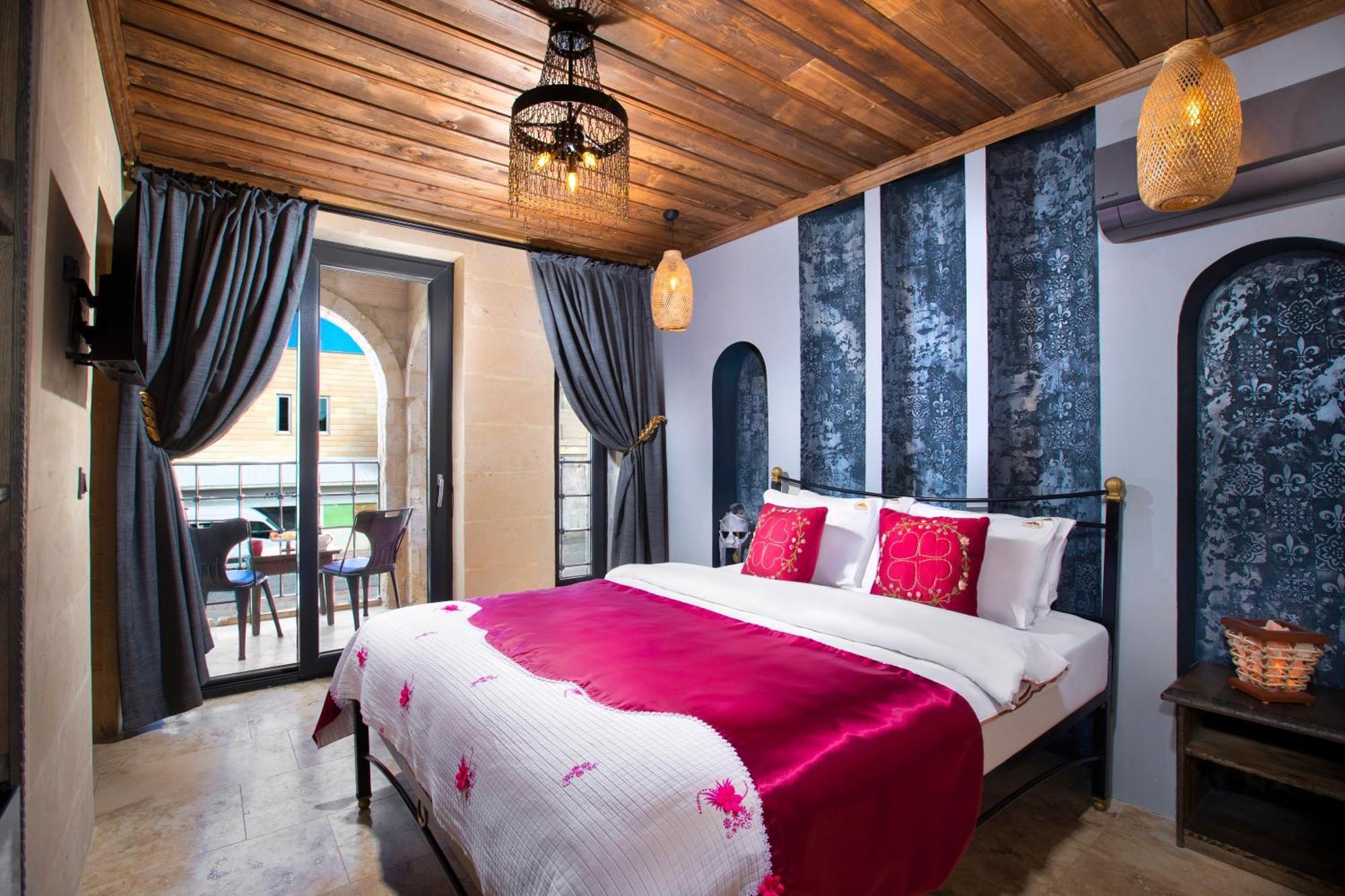 Alika Castle House Hotel Ючхисар Екстериор снимка